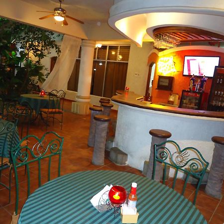 Hotel Quinta Maya Flores Exterior photo
