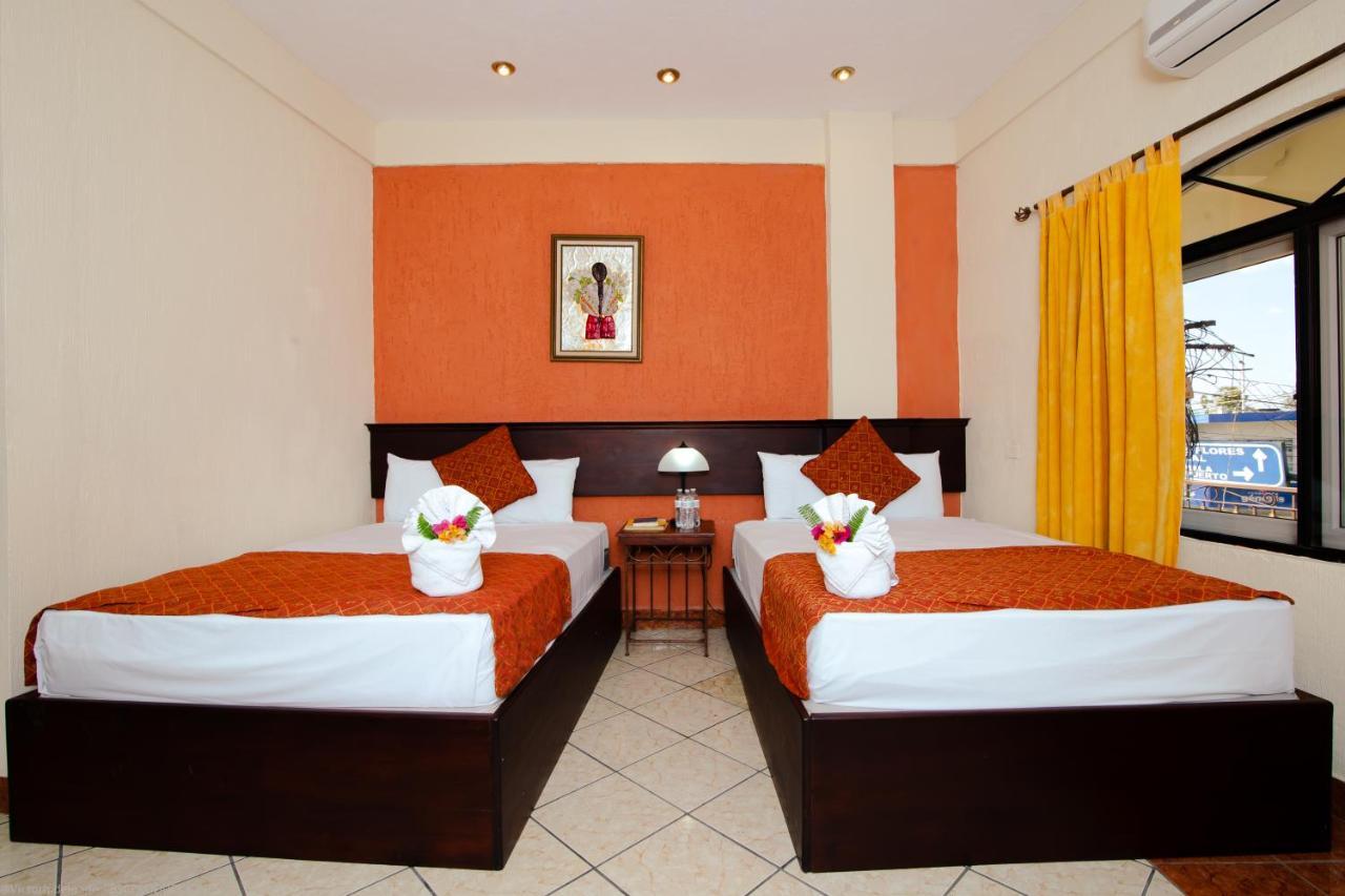 Hotel Quinta Maya Flores Exterior photo