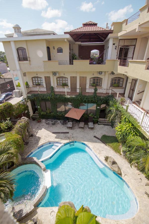 Hotel Quinta Maya Flores Exterior photo