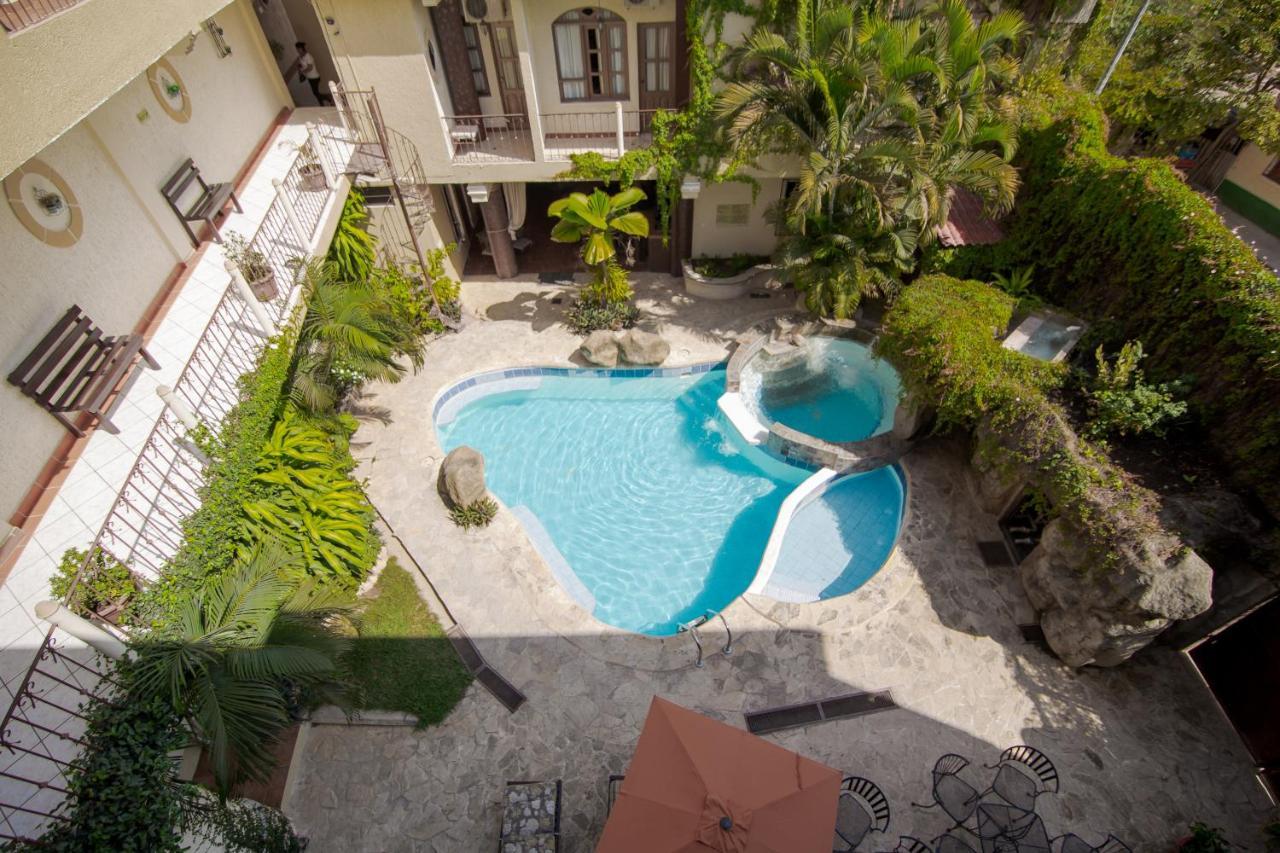Hotel Quinta Maya Flores Exterior photo