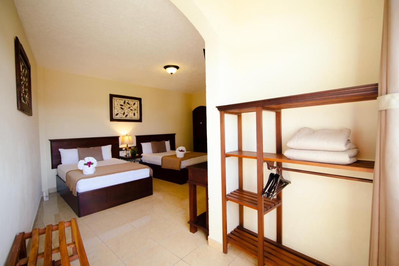 Hotel Quinta Maya Flores Exterior photo